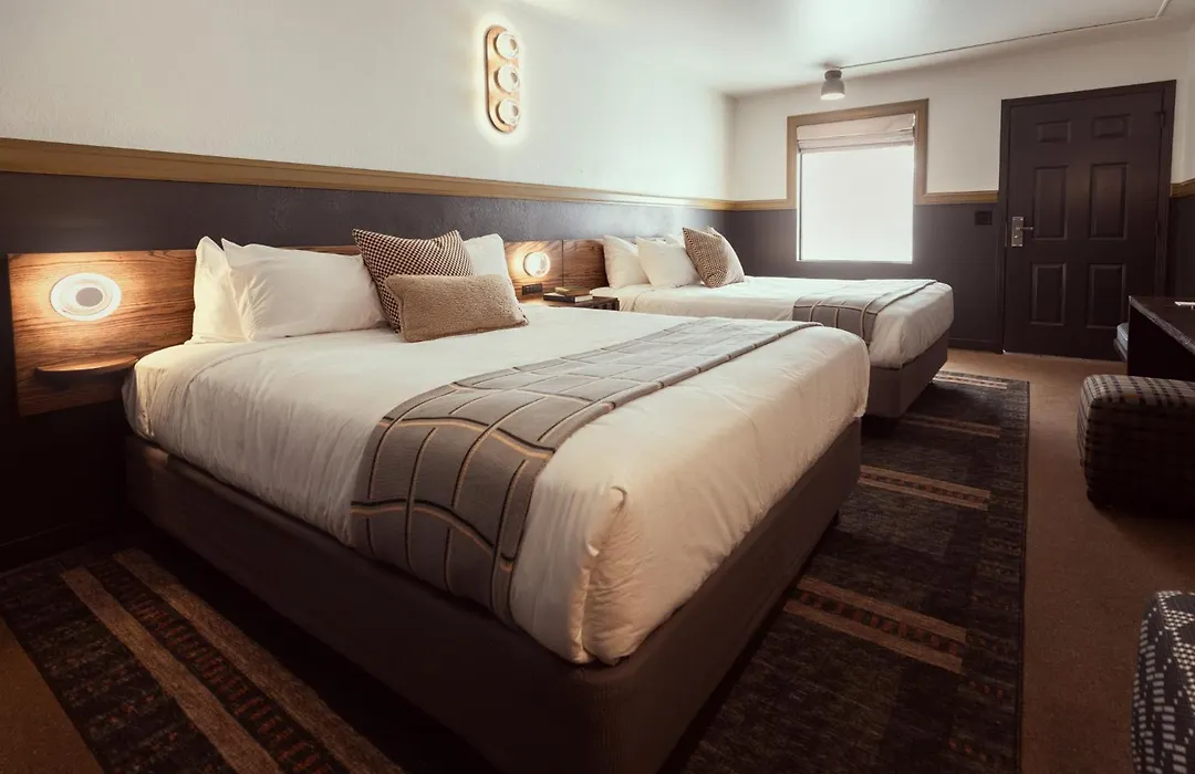 The Ozarker Lodge-1